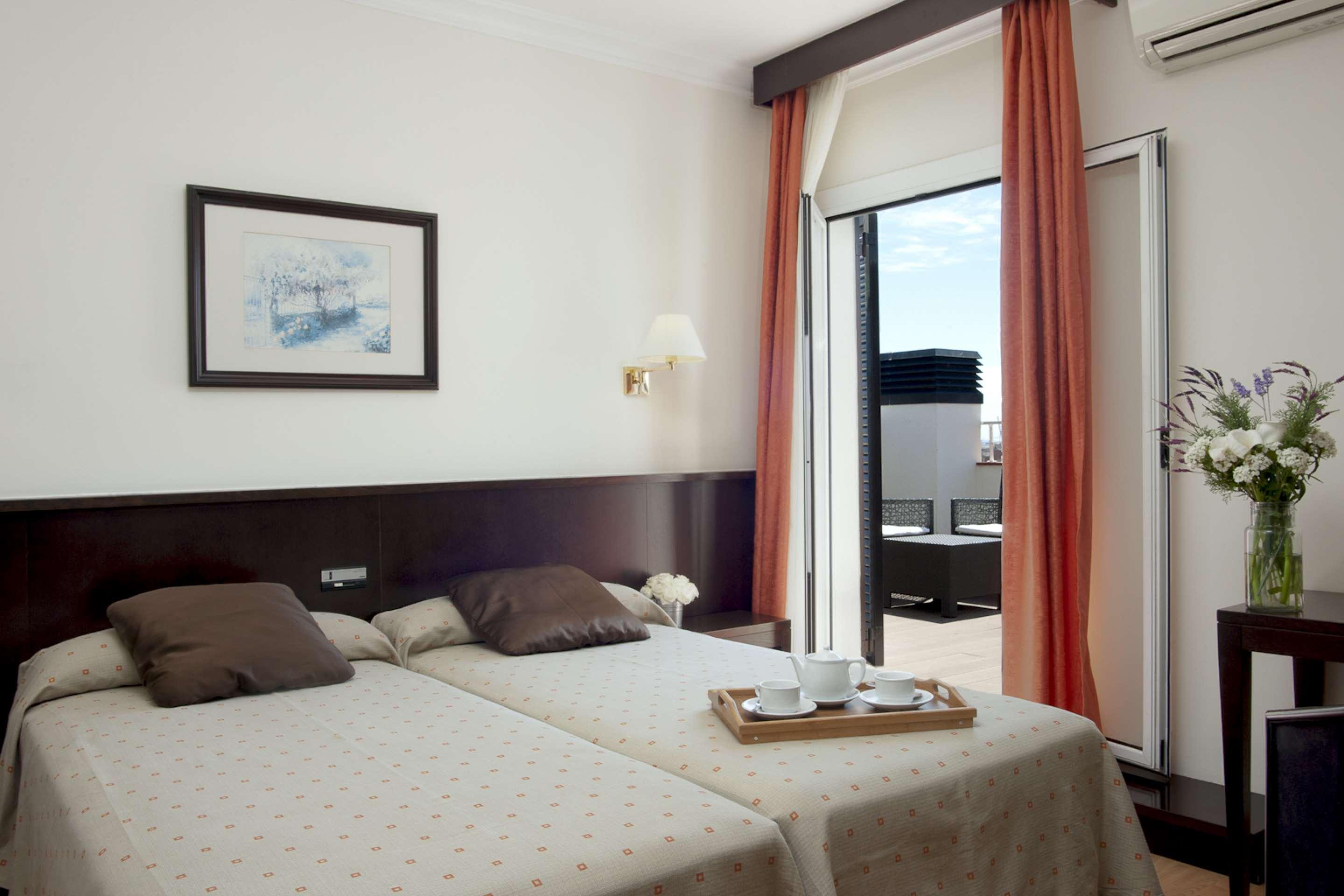 เกาดี โฮเทล Hotel บาร์เซโลนา ภายนอก รูปภาพ