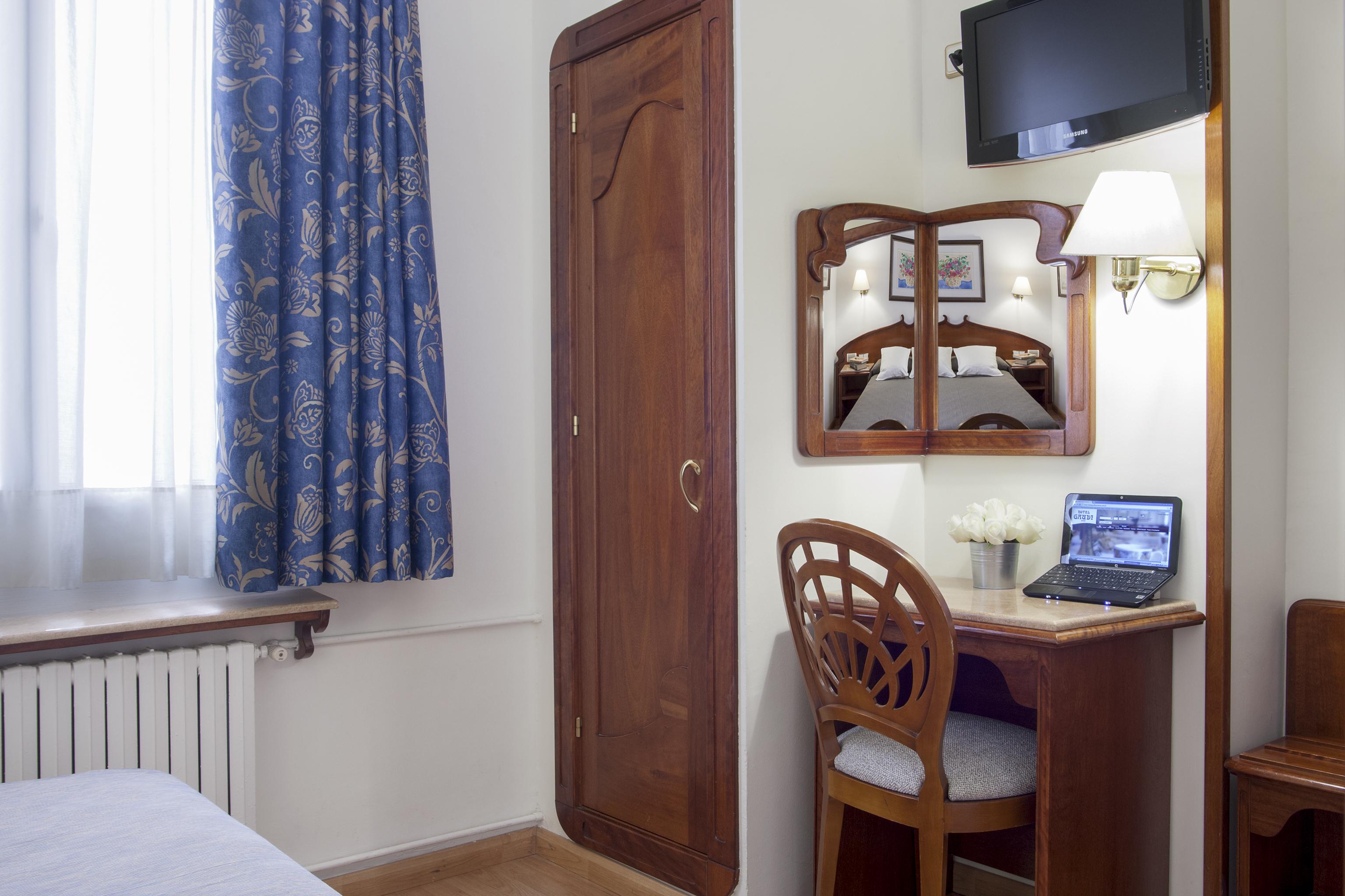 เกาดี โฮเทล Hotel บาร์เซโลนา ภายนอก รูปภาพ