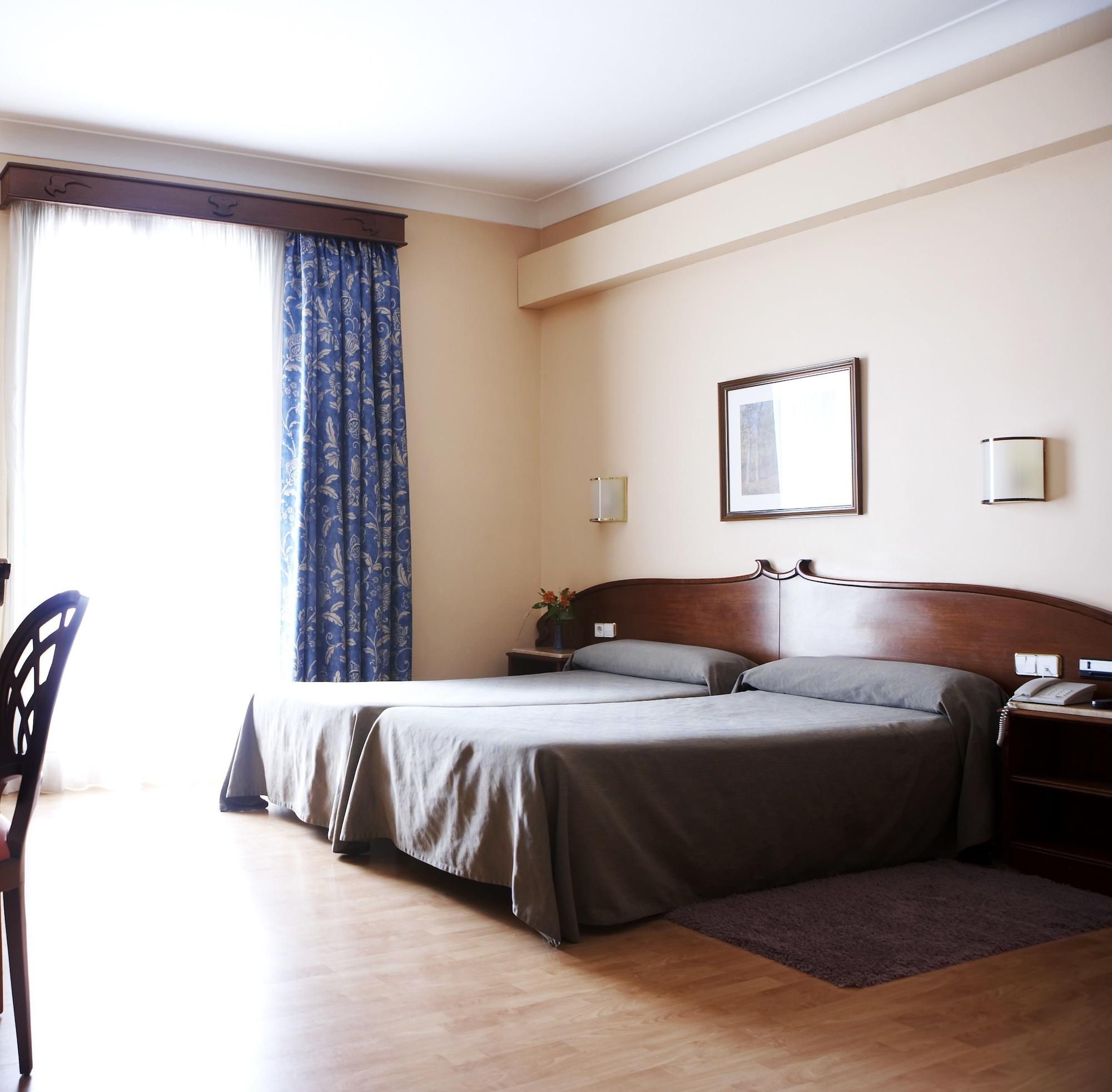 เกาดี โฮเทล Hotel บาร์เซโลนา ภายนอก รูปภาพ