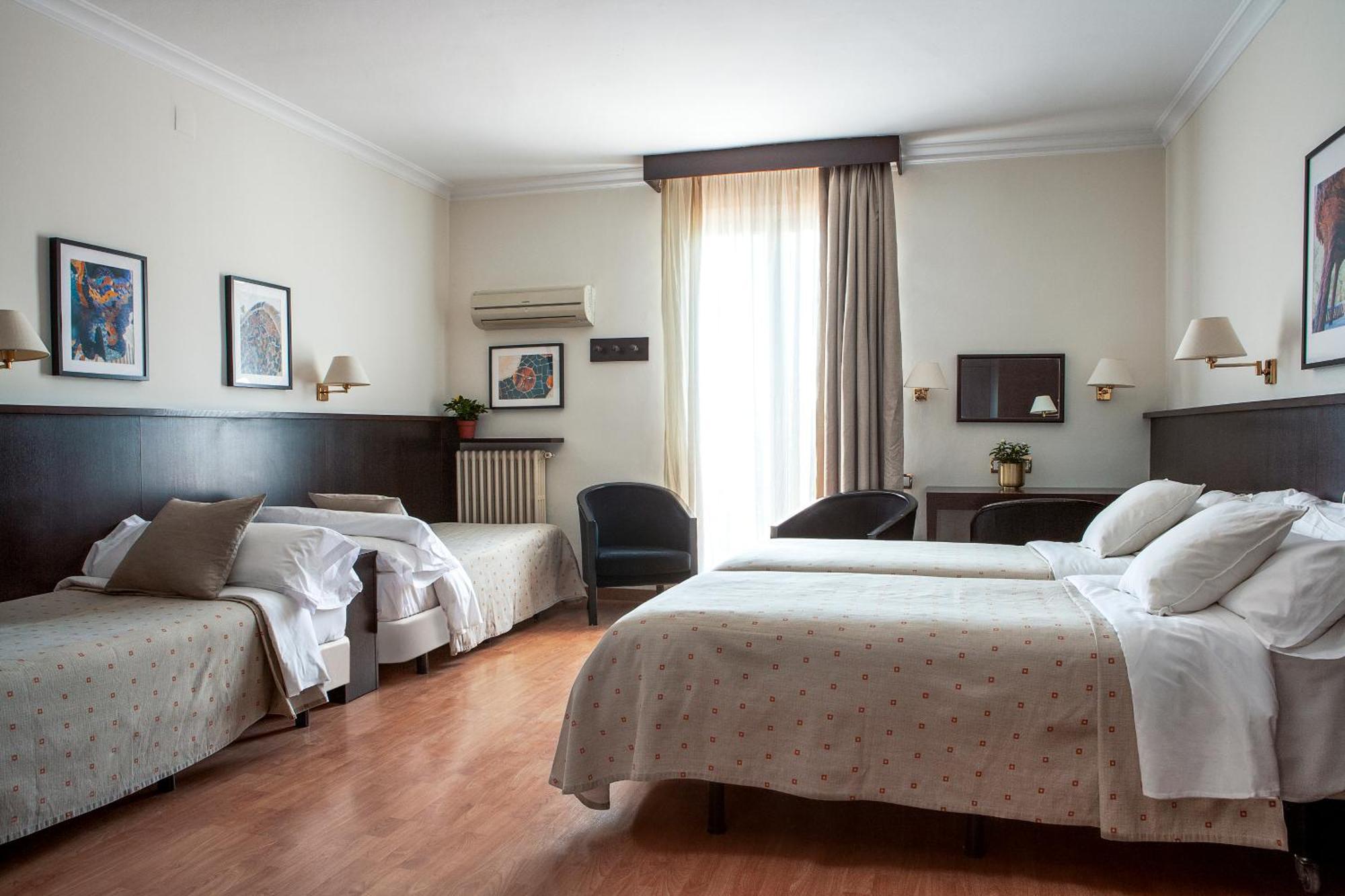 เกาดี โฮเทล Hotel บาร์เซโลนา ห้อง รูปภาพ